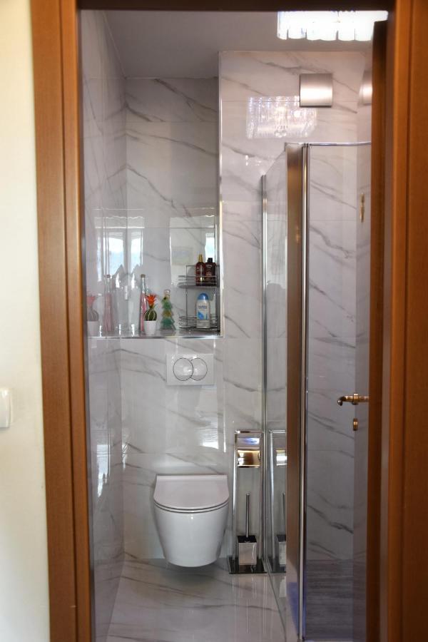 Luxurious Apartment Majda, 2 Bathrooms And Free Parking Split Kültér fotó