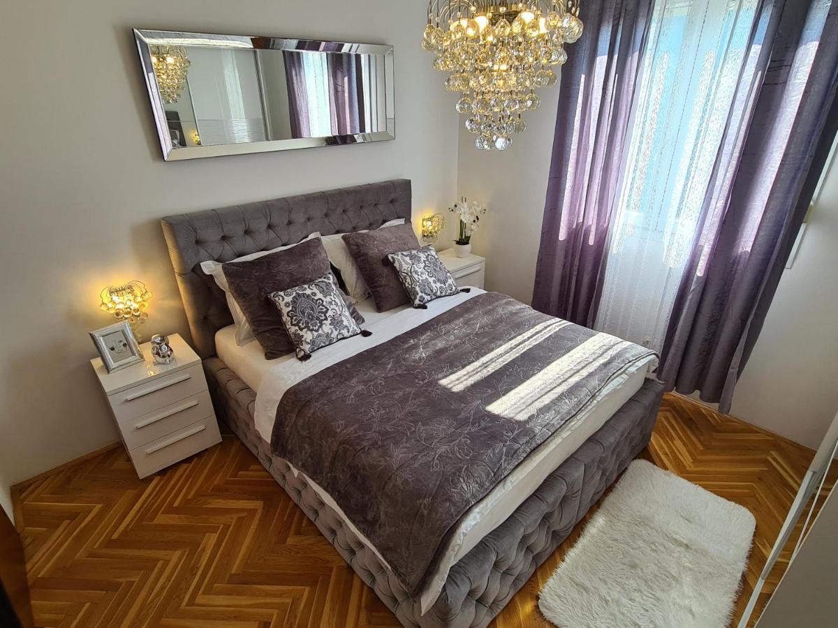 Luxurious Apartment Majda, 2 Bathrooms And Free Parking Split Kültér fotó