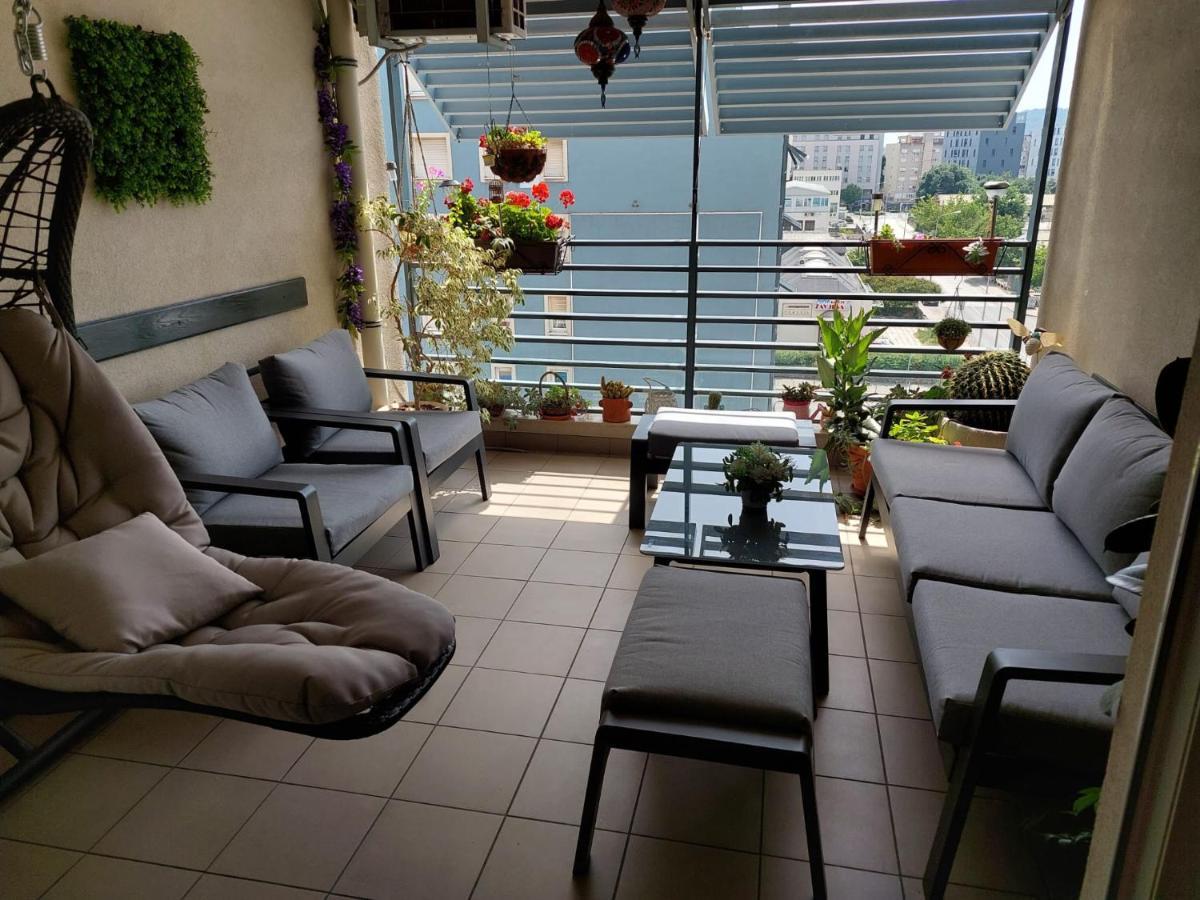 Luxurious Apartment Majda, 2 Bathrooms And Free Parking Split Kültér fotó